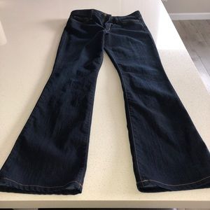 WOMEN'S JOES ICON fit BOOTCUT DARK WASH STRETCH JEANS SIZE W30.